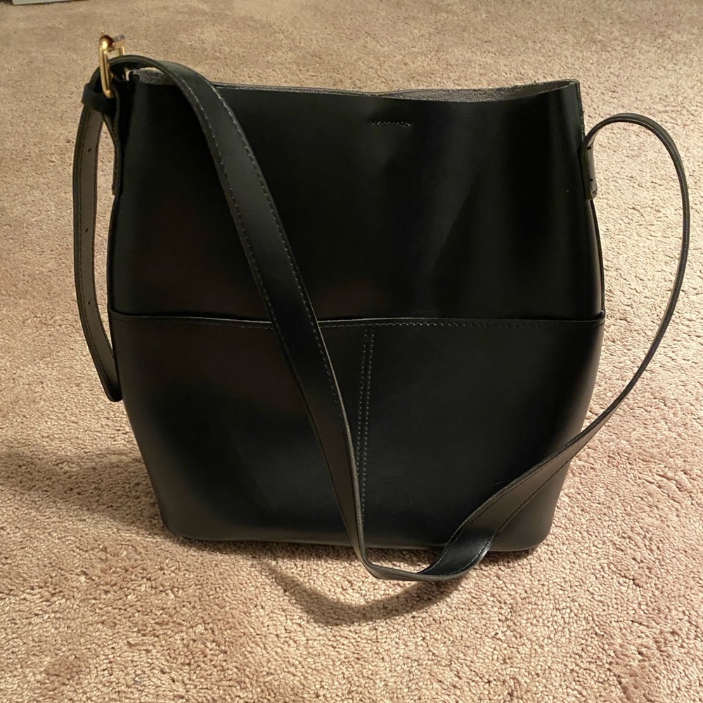 Black shoulder purse